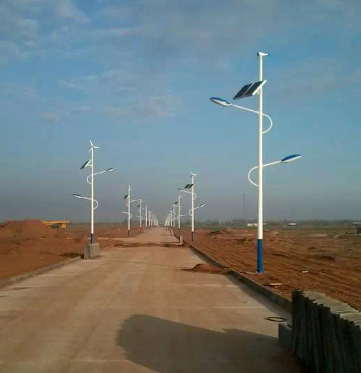 使用led路燈頭的太陽(yáng)能路燈